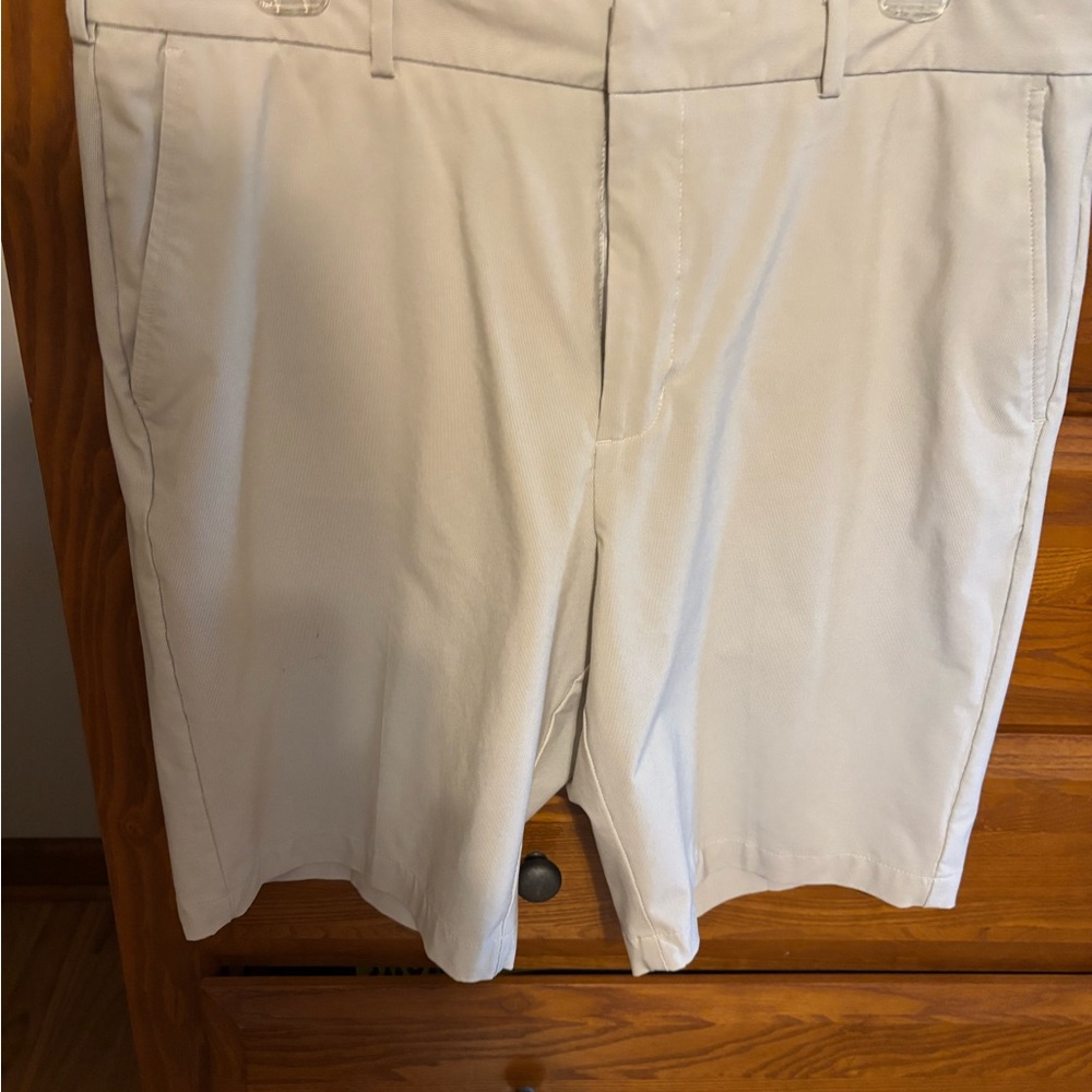 Walter Hagen Light Beige Men’s golf Shorts